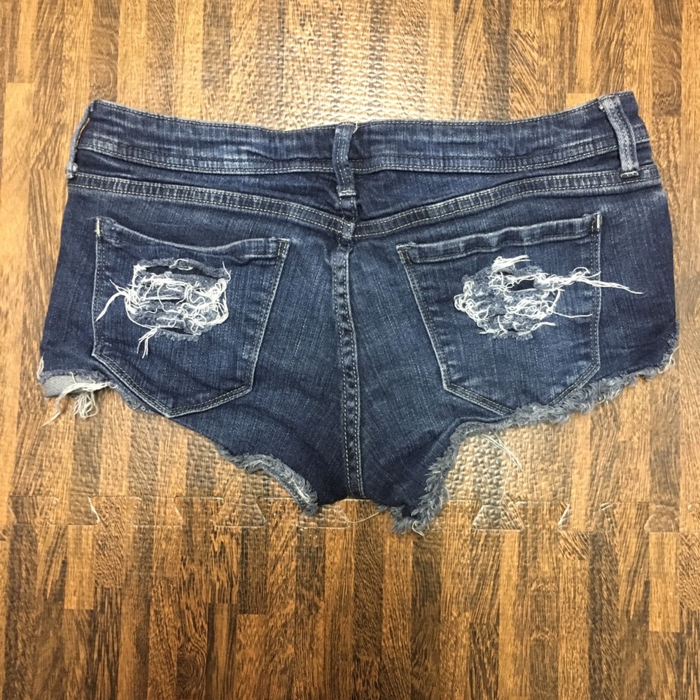 SHORTS - Picture 2 of 2